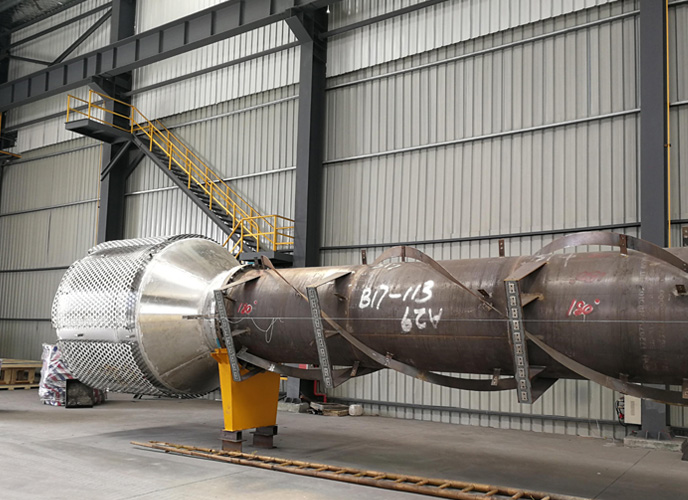 Self supporting high altitude torch